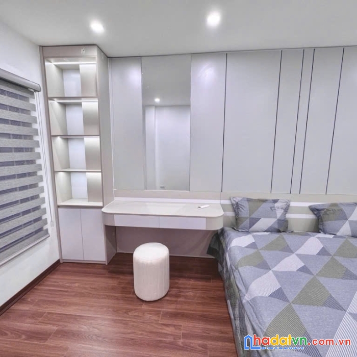 Tây hồ- võng thị- nhà mới 4 tầng mới tinh-3pn rộng- ngõ rộng-kinh doanh-5.95 tỷ