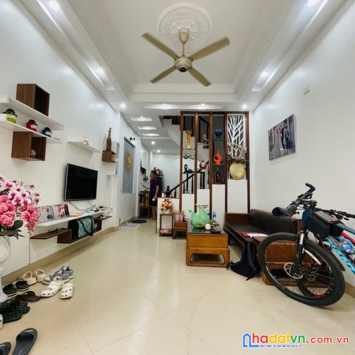 Hiếm-tây hồ-phố tứ liên-ô tô đỗ cửa-10m mặt phố-nhà 4 tầng mới tinh-40m sổ vuông-9.1 tỷ
