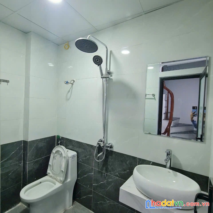 Bán căn 32m2x3t, trạm xe bus, gần trường tdtt, oto đỗ 5km bx yên nghĩa