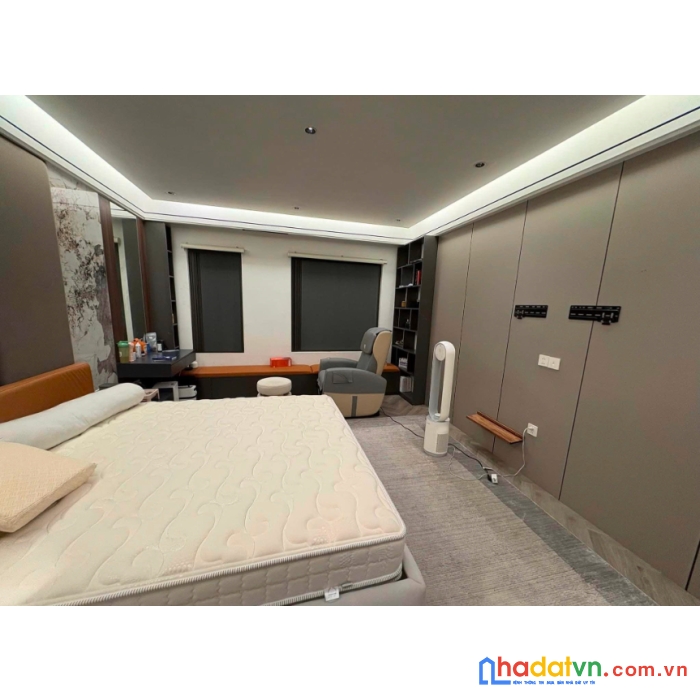 Bán nhà nguyên hồng 43m 5t 15.8 tỷ 2 ôtô tránh vù vù đẹp long lanh