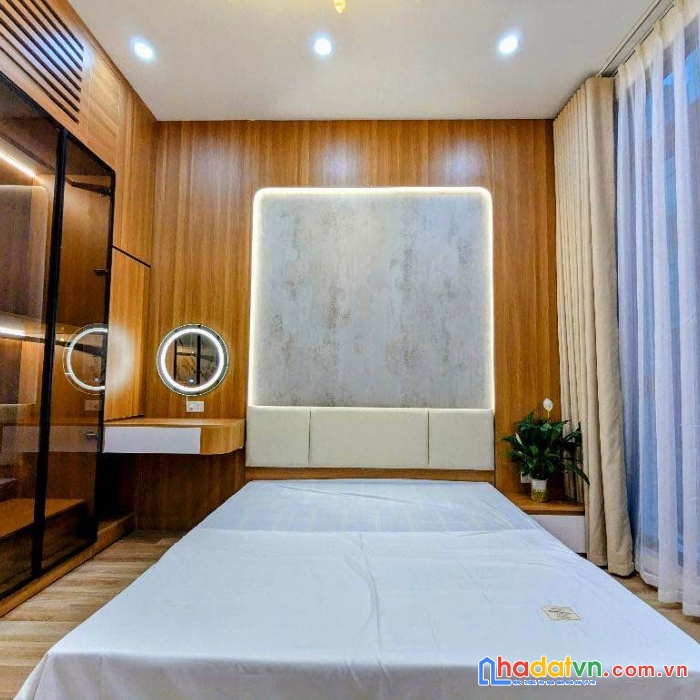 Bán nhà hoàng tích trí 43m² 5t 15.8 tỷ 2 ôtô tránh thoải mái còn duy nhất 1 căn