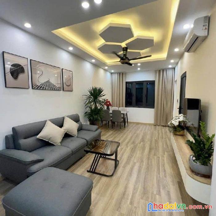 Bán nhà đào tấn 65m² nhỉnh 7 tỷ ngõ 2 oto tránh nội thất vip