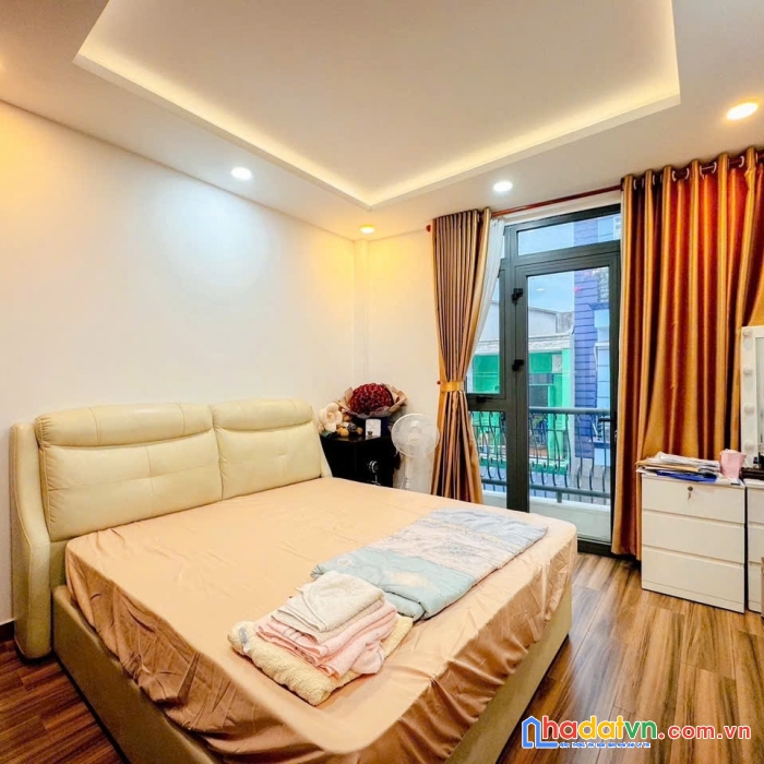 Bán nhà hẻm 165 nguyễn thị thập, tân phú, quận 7. dt: 5 x 12m, 2 lầu