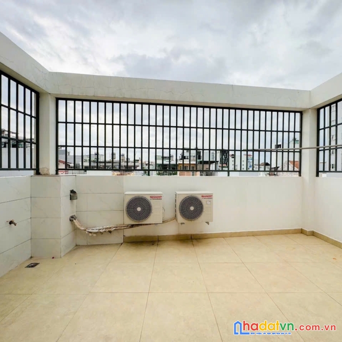 Bán nhà hẻm 165 nguyễn thị thập, tân phú, quận 7. dt: 5 x 12m, 2 lầu