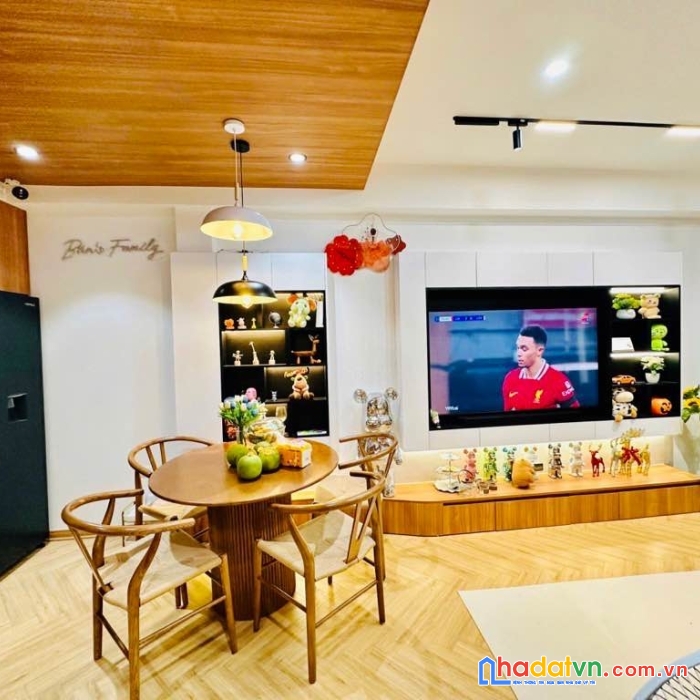Hàng mới bán nhà đê la thành 40m² 5t 7 tỷ đẹp như khách sạn