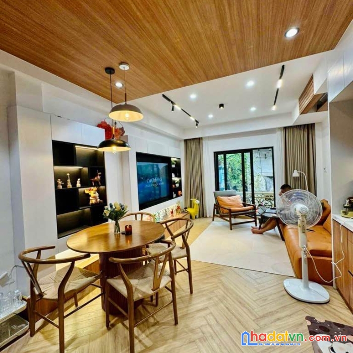 Hàng mới bán nhà đê la thành 40m² 5t 7 tỷ đẹp như khách sạn