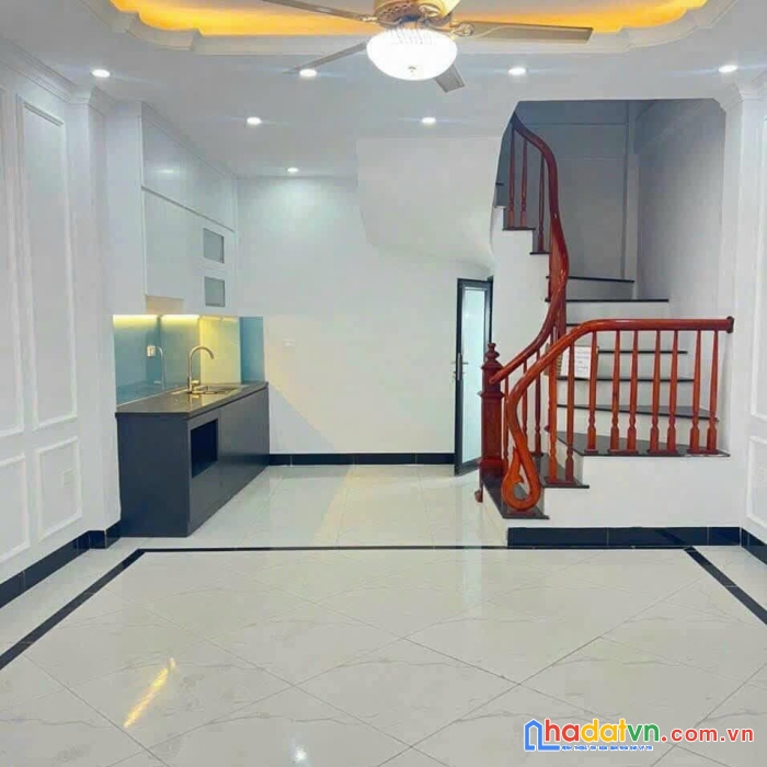 Bán nhà sân cổng riêng, 65mx3t, oto vào nhà, 3,5km phenika