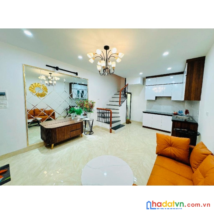 Bán nhà dân kim mã giá tốt 40m nhỉnh 6 tỷ