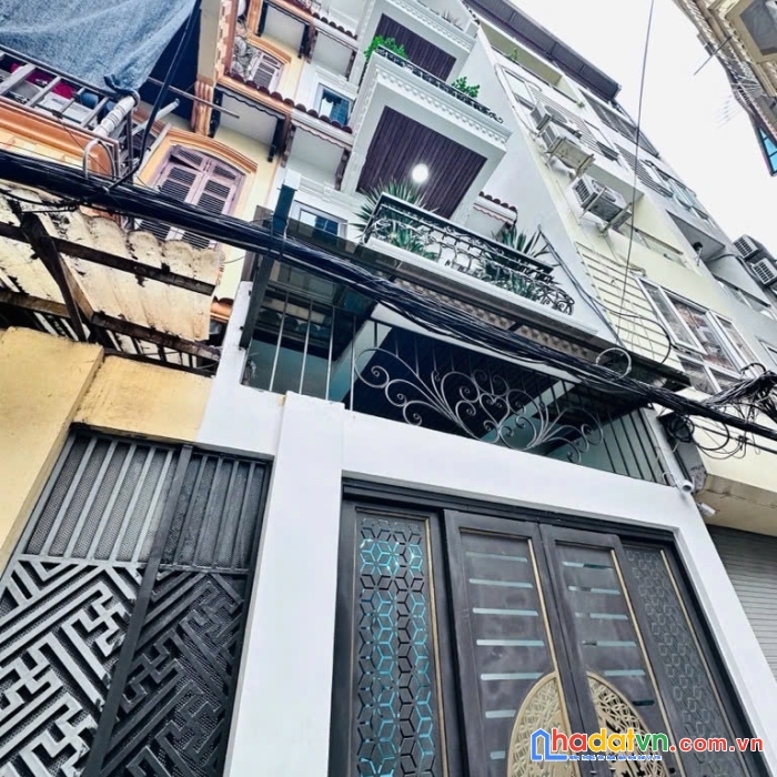 Tây hồ- xuân la- nhà mới 4 tầng cực đẹp- ngõ rộng- sổ vuông- 50m- 8.9 tỷ