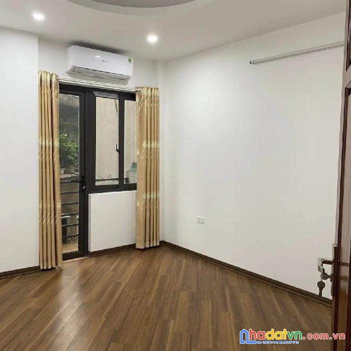 Ở ngay đón tết bán nhà đê la thành lô góc 73m² 4t 8.8 tỷ đẹp xinh