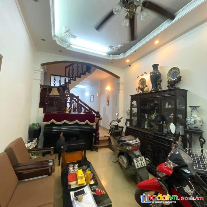 Bán nhà phố định công, hoàng mai 50m, 4 tầng. giá: 8.3 tỷ