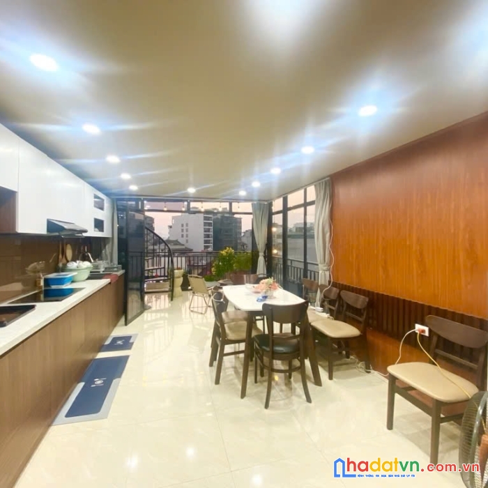 Hiếm-mặt đường âu cơ- phố tứ liên- 8 tầng thang máy- kinh doanh- cho thuê- 16.5 tỷ