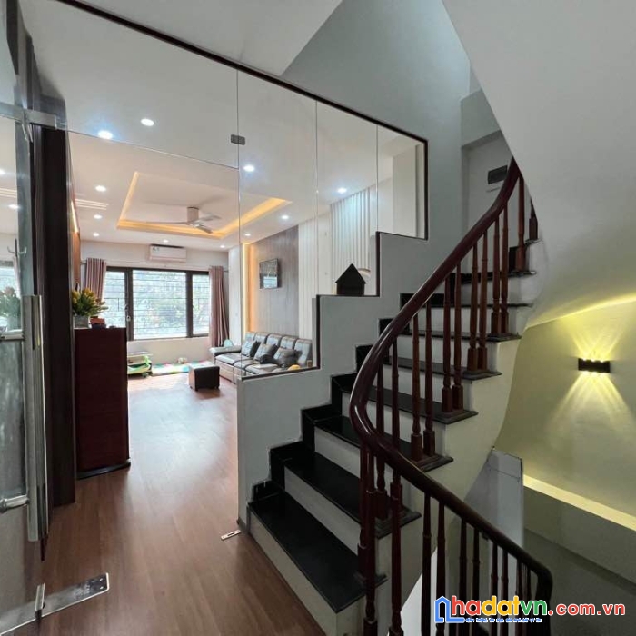 Mới đẹp ở ngay đón tết bán nhà linh lang 45m 6,9 tỷ khu hiếm nhà bán
