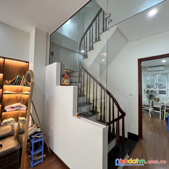 Mới đẹp ở ngay đón tết bán nhà linh lang 45m 6,9 tỷ khu hiếm nhà bán
