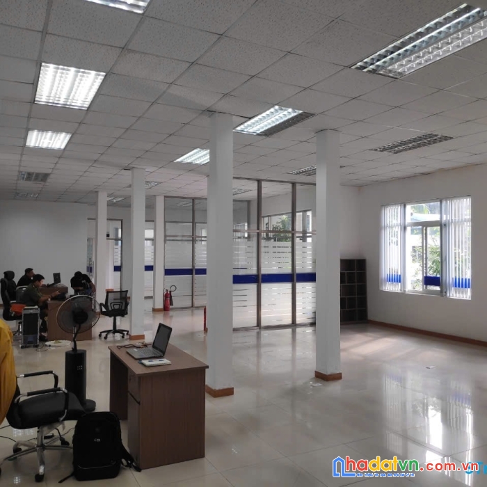 Cho thuê nhà xưởng và văn phòng diện tích 2.600m2 đường phan huy ích gần kcn tân bình