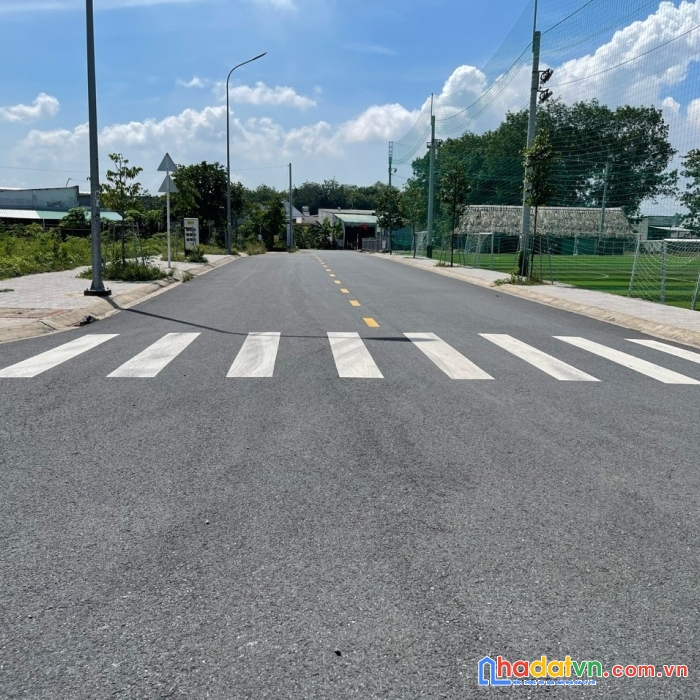 Cần bán lô góc 2 mặt tiền đường nhựa 16m gần kcn vsip 2, phú chánh, tp.tân uyên 