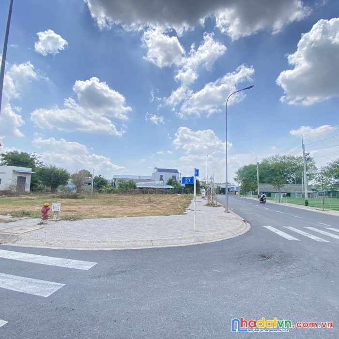 Cần bán lô góc 2 mặt tiền đường nhựa 16m gần kcn vsip 2, phú chánh, tp.tân uyên 