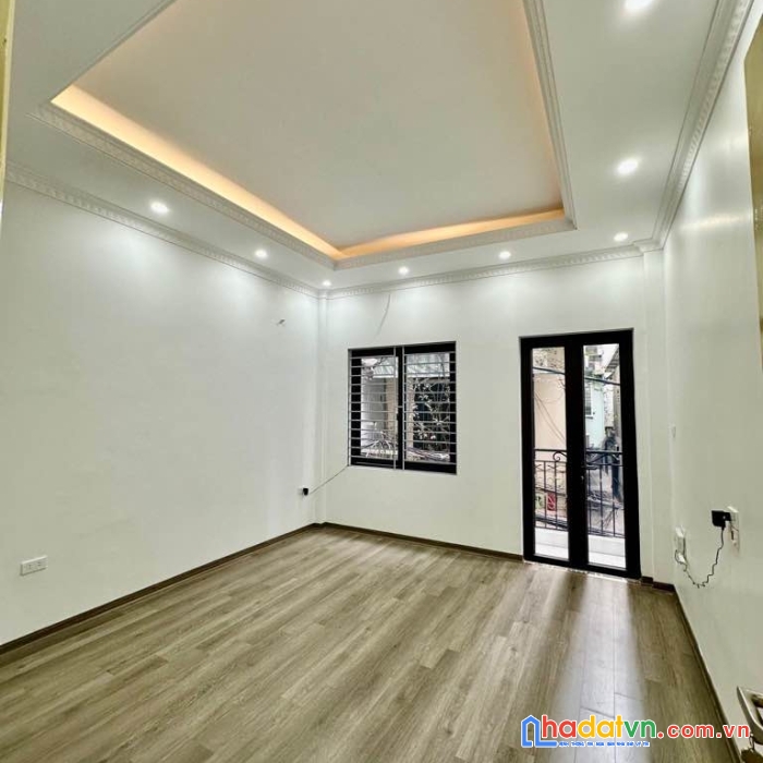 Ưu điểm: nhà đẹp ở ngay văn cao 41m2 7 tỷ 1 bước ra phố