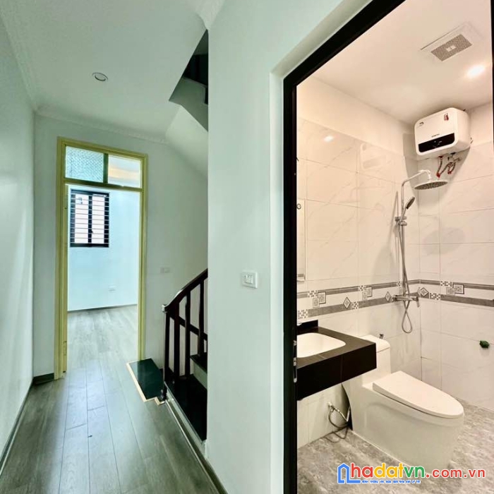 Ưu điểm: nhà đẹp ở ngay văn cao 41m2 7 tỷ 1 bước ra phố