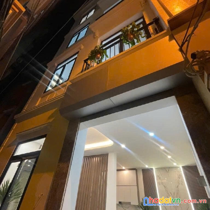 Hiếm- tây hồ- lạc long quân-nhà mới 5 tầng- gần mặt phố- mặt tiền 6.5m- 11.55 tỷ