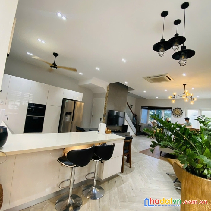 Bán biệt thự mega melosa khang điền, ngang 8m, full nội thất siêu đẹp, giá cực tốt
