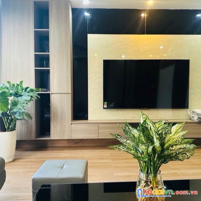 Bán nhà đẹp phố liễu giai 65m2 - hàng xóm lotte - 10,8 tỷ
