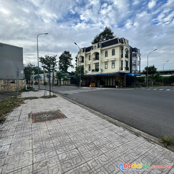 Cần bán lô góc khu dân cư hoàng lộc đối diện trường cấp 1 và 2 phú chánh