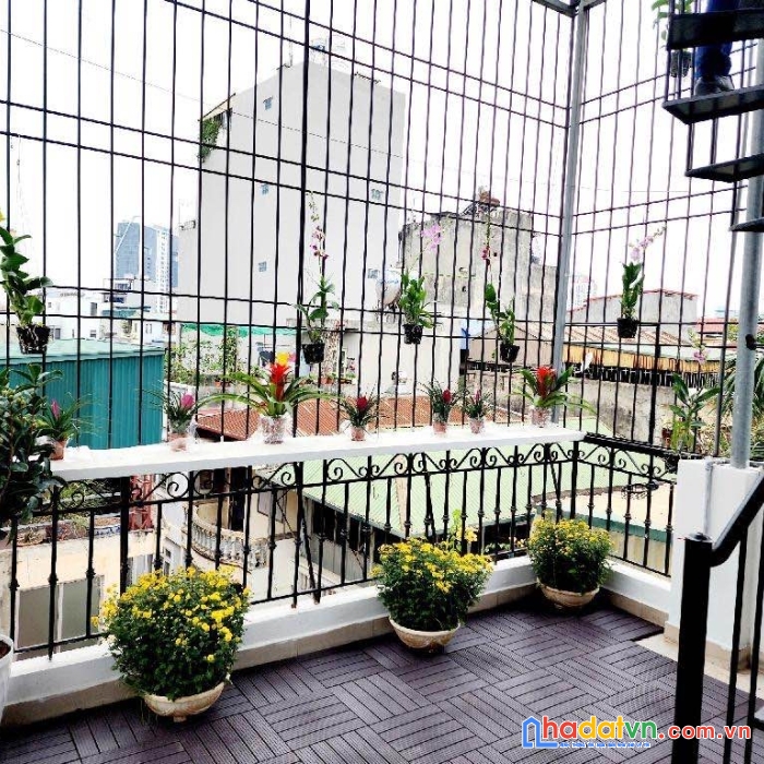 Bán em hoa hậu giang văn minh 42m² 7t lô góc 15 tỷ