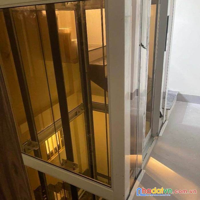 Bán nhà thụy khuê - 43m² - 6 tầng - 8 tỷ 6- 3 bước ra hồ tây - thang máy êm ru - view hồ tây