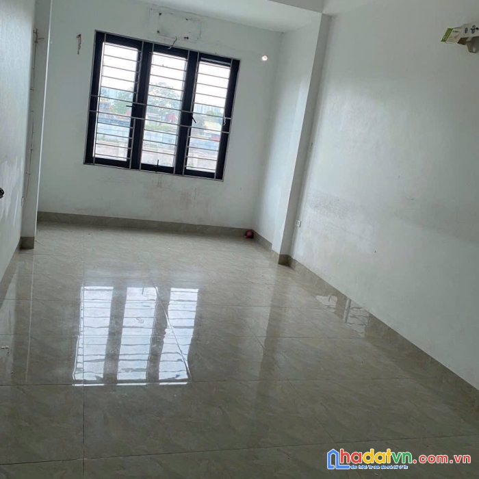 Ô tô đỗ cửa, vào nhà - kinh doanh được - sổ nở hậu cực đẹp - tương lai rất sáng - giá rất tốt