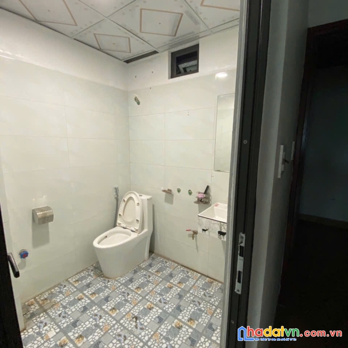 Ô tô đỗ cửa, vào nhà - kinh doanh được - sổ nở hậu cực đẹp - tương lai rất sáng - giá rất tốt