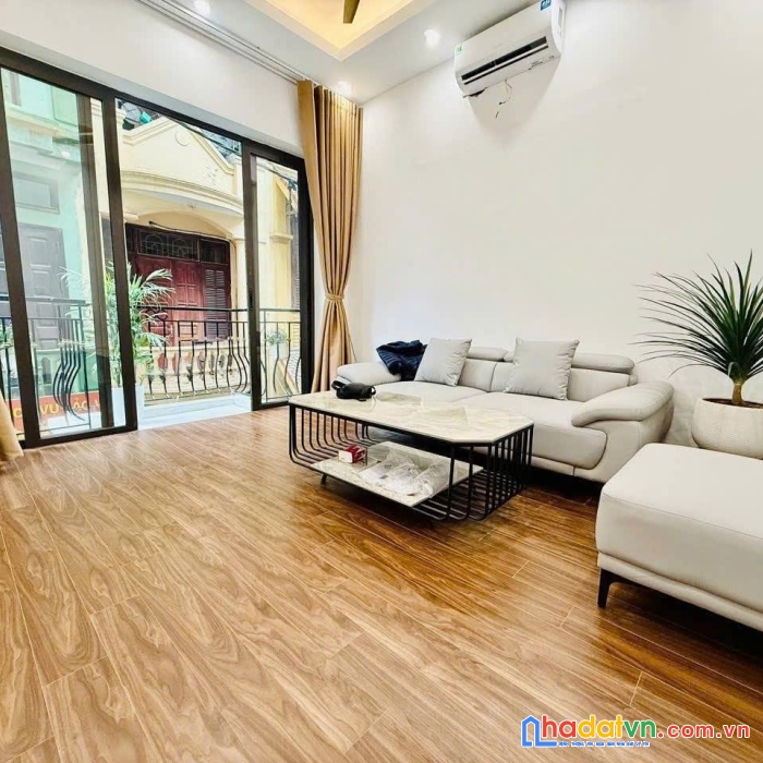 Bán nhà khương trung - thanh xuân 40m2 x 5t, ngõ thông kinh doanh, ô tô qua nhà.