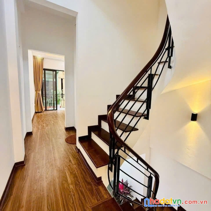 Bán nhà khương trung - thanh xuân 40m2 x 5t, ngõ thông kinh doanh, ô tô qua nhà.