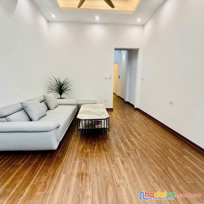 Bán nhà khương trung - thanh xuân 40m2 x 5t, ngõ thông kinh doanh, ô tô qua nhà.