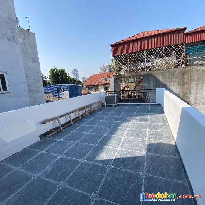 Bán nhà nguyễn chí thanh hàng xóm vtv 40m2 5 tầng 8,x tỷ