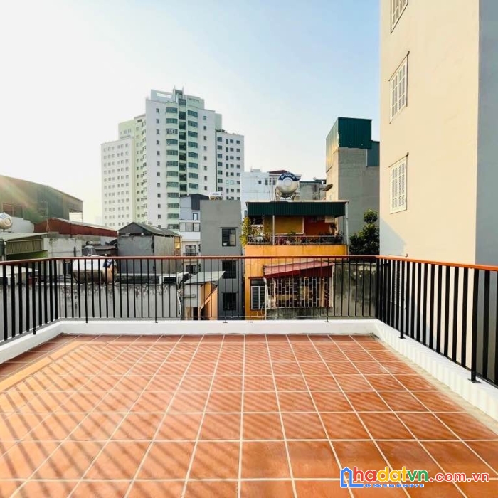 Bán nhà hoàng hoa thám 53m2 5 tầng mt 6m 12 tỷ 3 bước ra phố - 3 mặt thoáng
