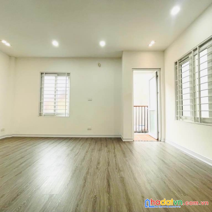 Bán nhà hoàng hoa thám 53m2 5 tầng mt 6m 12 tỷ 3 bước ra phố - 3 mặt thoáng