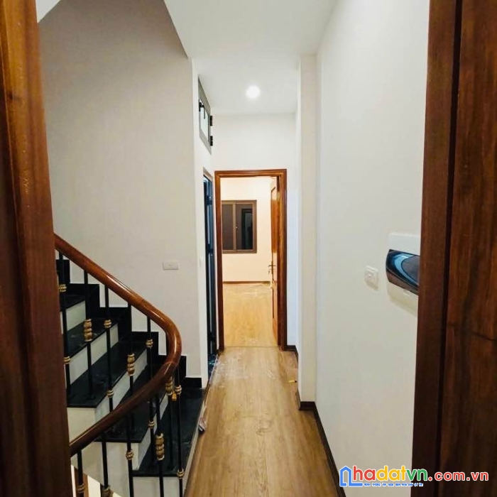 Bán nhà 135 đội cấn 36m2 5 tầng mt 3,4m nhỉnh 8 tỷ