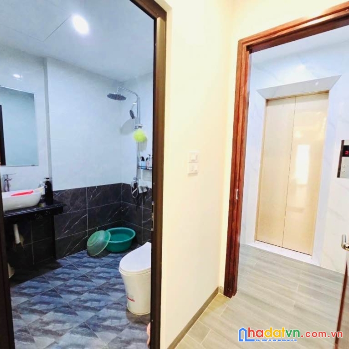 Bán nhà liễu giai 35m2 6 tầng 10 tỷ - thang máy xịn 450kg