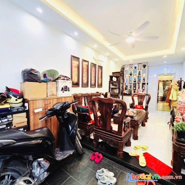 Bán nhà liễu giai 35m2 6 tầng 10 tỷ - thang máy xịn 450kg