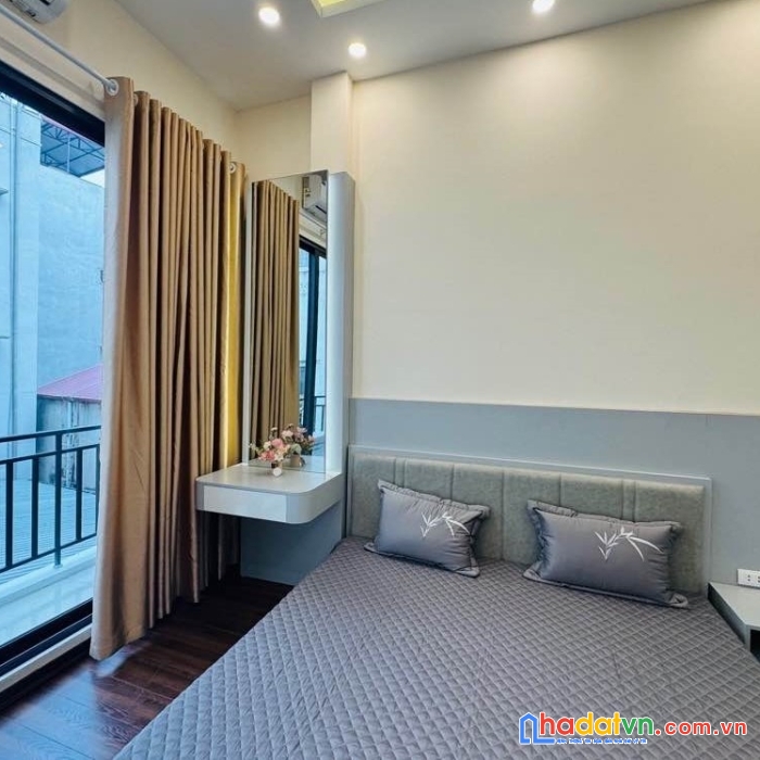 Bán nhà tây sơn 40m2 4t mt 4m 9.x tỷ - ô tô đỗ cửa
