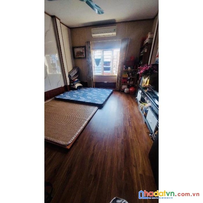 Bán nhà thụy khuê 31m2 5 tầng mt 4,4m 6,3 tỷ - mấy bước ra hồ tây
