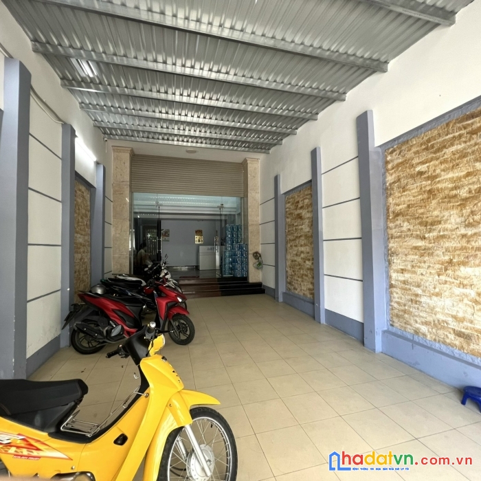 Bán nhà mặt tiền đường bùi văn ba, quận 7. 7 tầng + 18 phòng