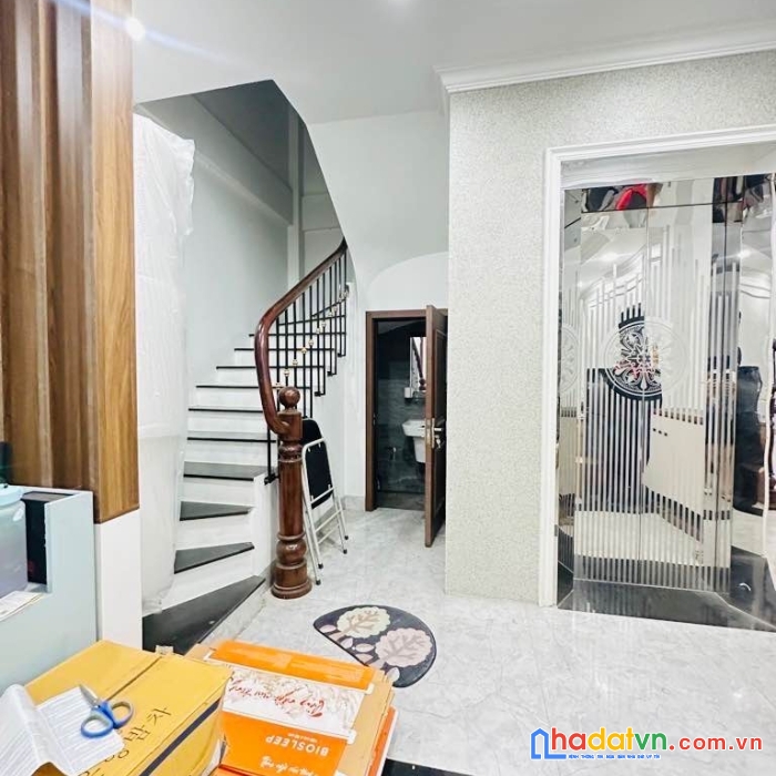 Bán nhà ngõ 34 hoàng cầu 48m2 7 tầng mt 4,6m 15.x tỷ - thang máy 750kg - thông sàn - nội thất cao cấp.