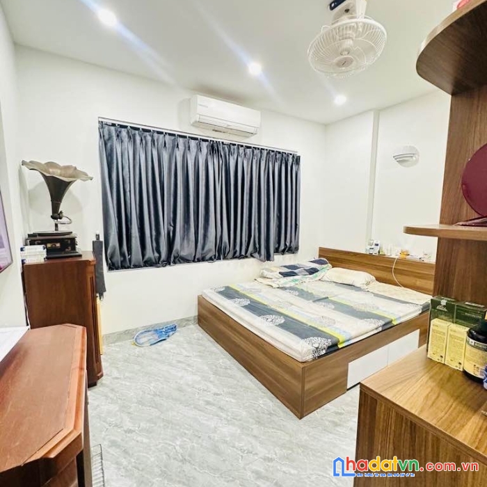 Bán nhà ngõ 34 hoàng cầu 48m2 7 tầng mt 4,6m 15.x tỷ - thang máy 750kg - thông sàn - nội thất cao cấp.
