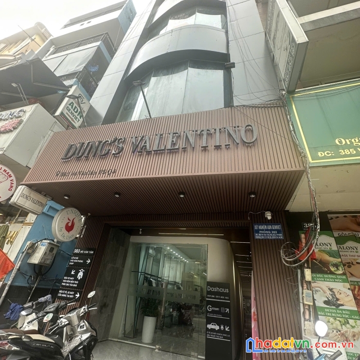 Cho thuê toà nhà mặt tiền đường võ văn tần p5 quận 3 
