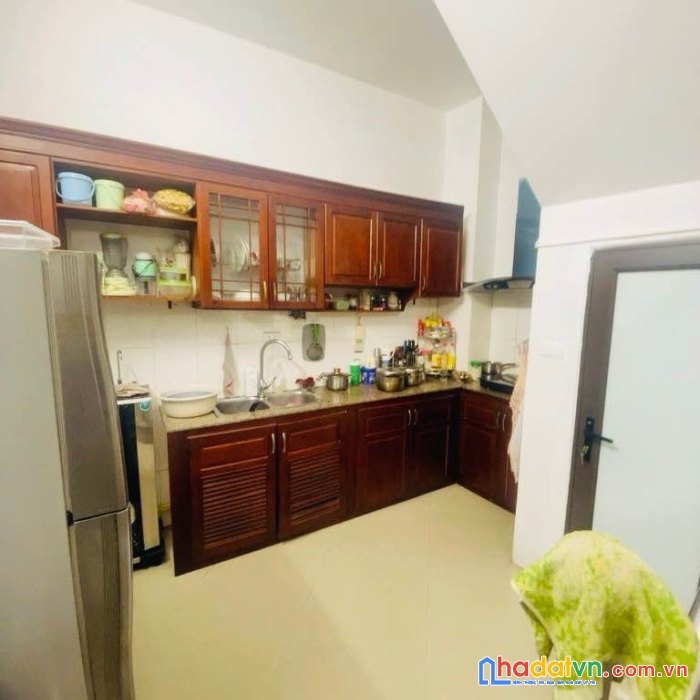 Bán nhà xuânla 40m2 5 tầng mt 4m 8 tỷ - vài bước ra hồ tây