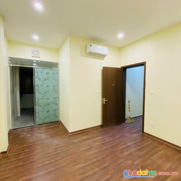 Bán nhà ngọc hà 56m2 6 tầng mt 4,1m 16 tỷ - 50m ra phố - thang máy