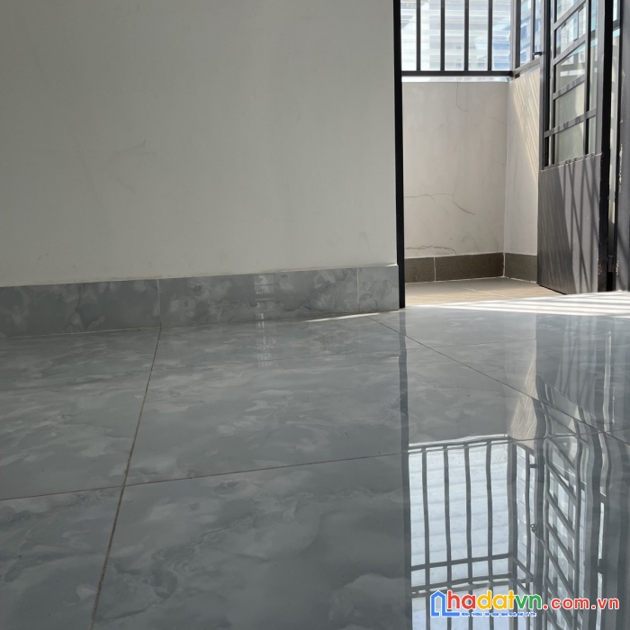Nguyễn suý tân phú - hẻm ô tô tới nhà - vuông đẹp (4x11) 3 tầng. chỉ 4.9 tỷ tl
