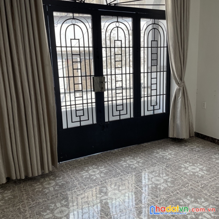 Nguyễn suý tân phú - hẻm ô tô tới nhà - vuông đẹp (4x11) 3 tầng. chỉ 4.9 tỷ tl
